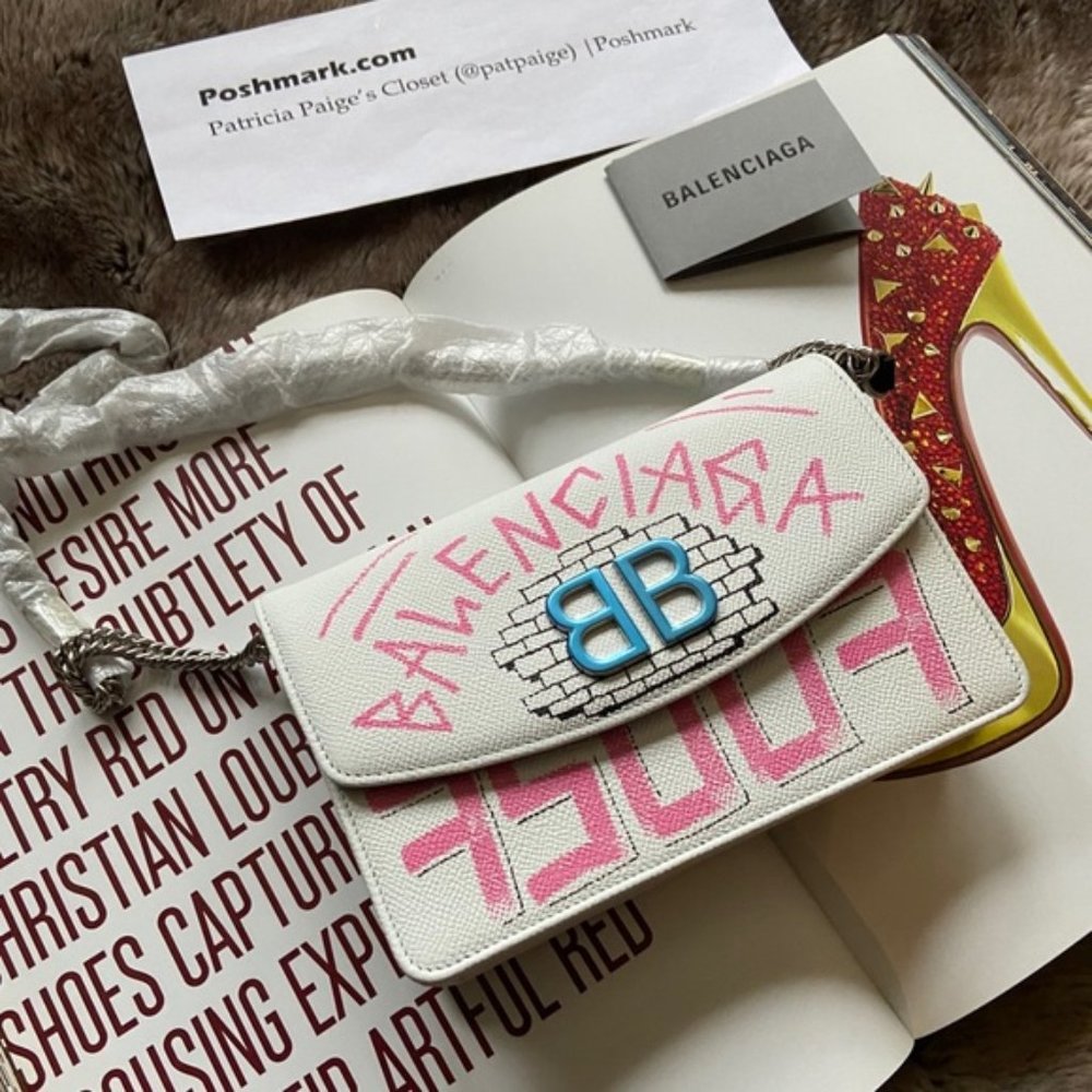 BALENCIAGA 'bb' Graffiti Print Leather Wallet - Picture 1 of 16